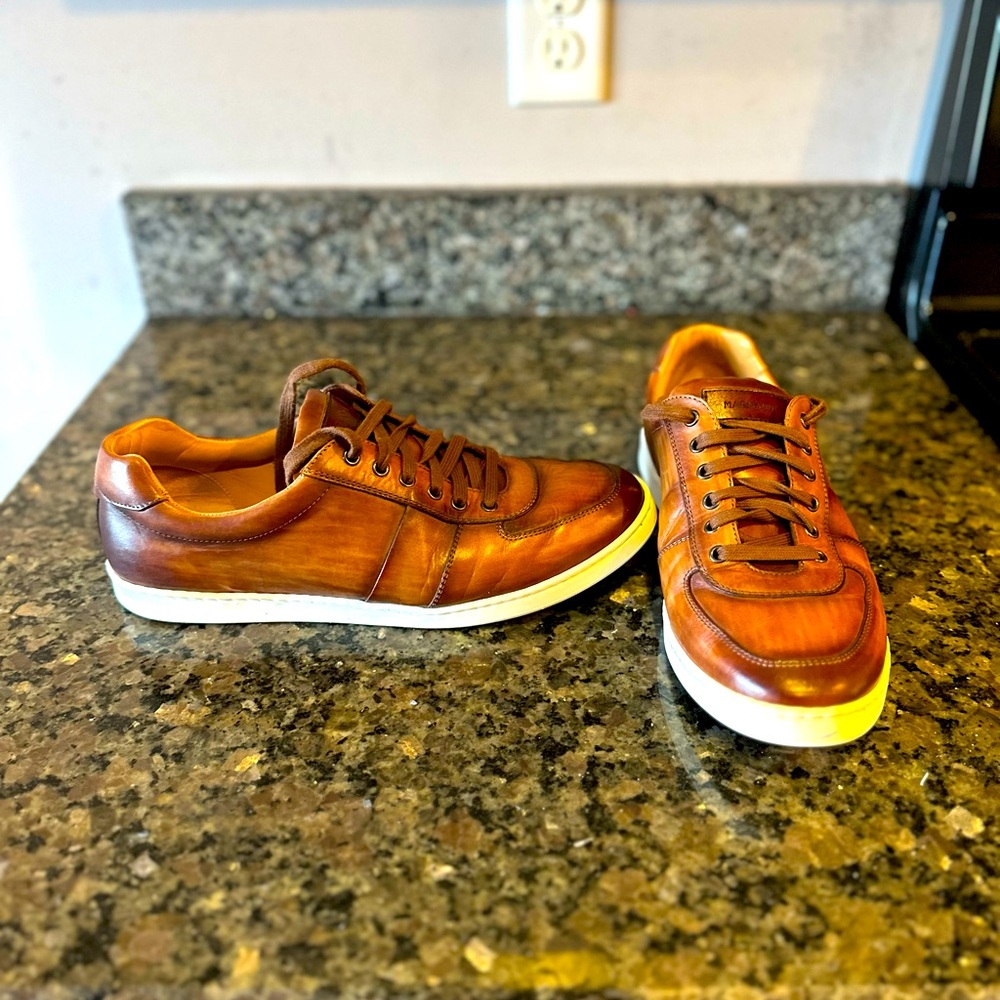 Magnanni
Men's Natural Nos Mikel Leather Tennis Sneakers